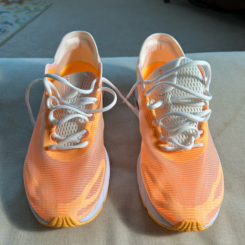 Under Armour men’s size 12 HOVER SONIC 5 orange and white